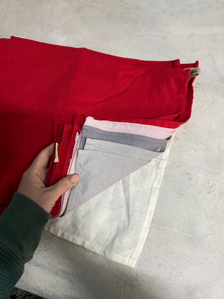 Салфетка на стол Glоsss 