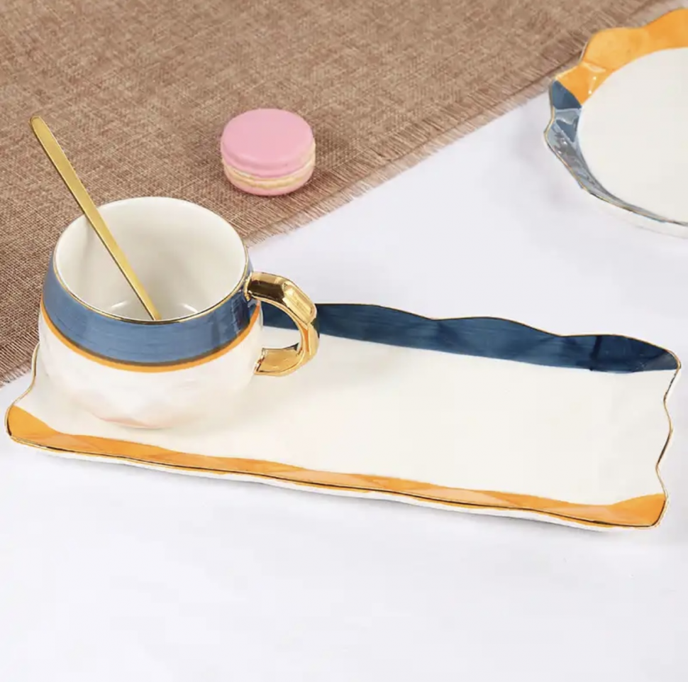 Фарфоровая кружка с подставкой Whole