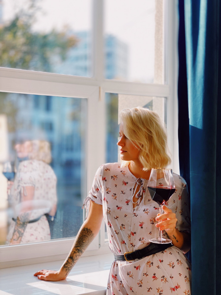 Стеклянный прозрачный бокал для вина Blush