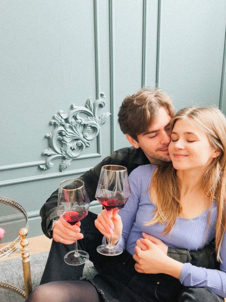 Стеклянный прозрачный бокал для вина Blush