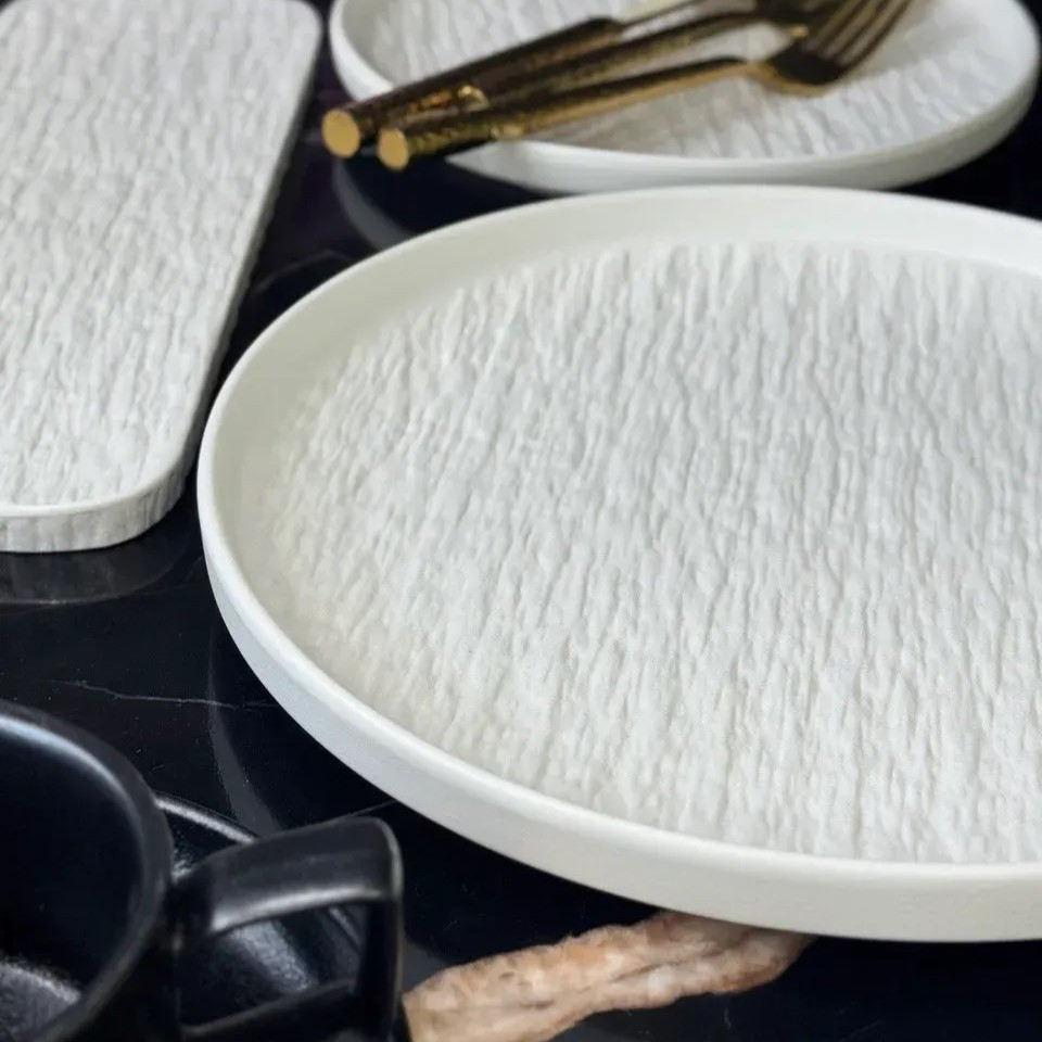 Тарілка White Obelisk II