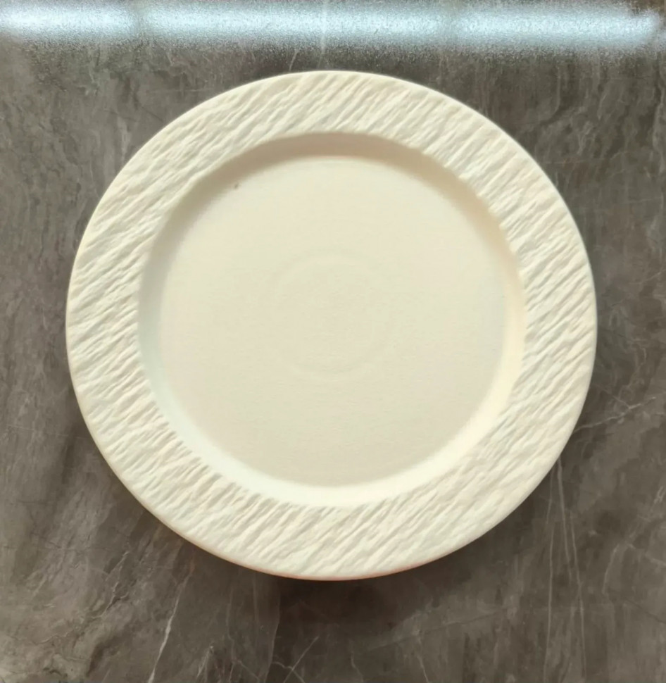 Тарелка White Obelisk III