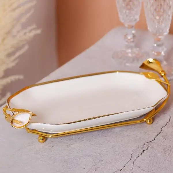 Блюдо Calla lilies