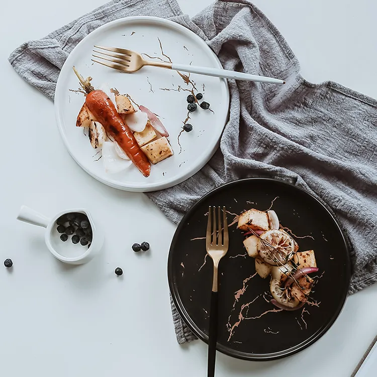 Фарфоровое круглое блюдо Wiese