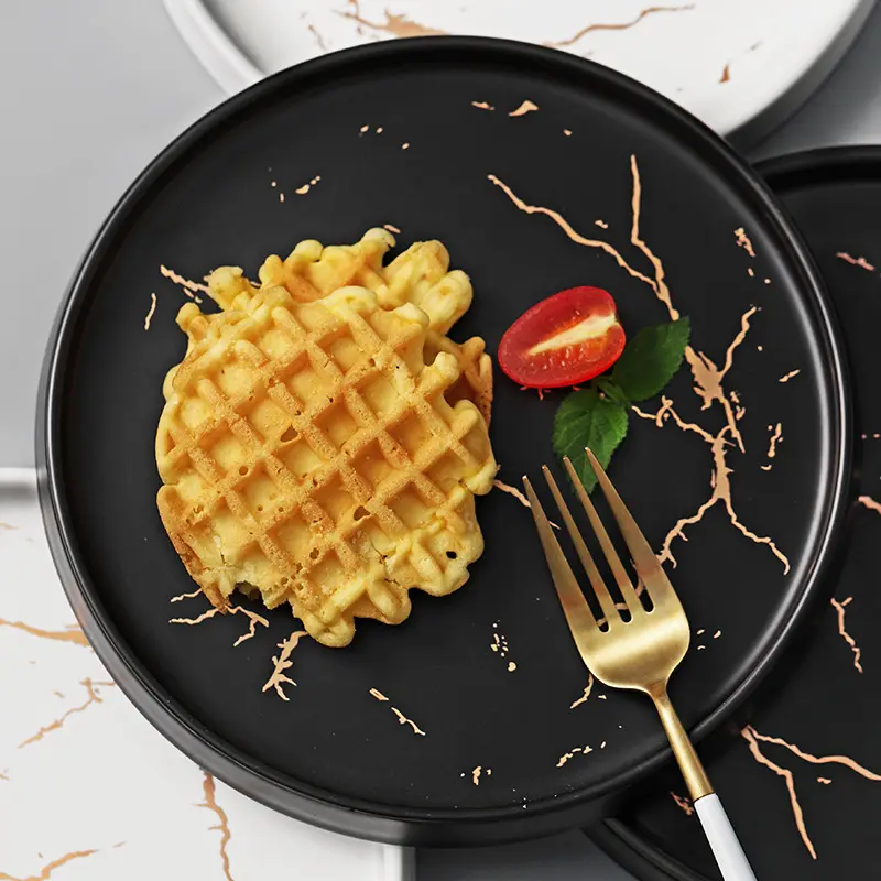 Фарфоровое круглое блюдо Wiese