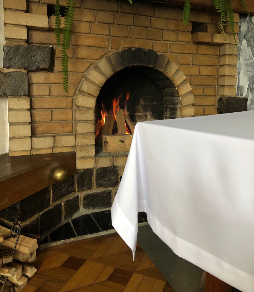 Скатерть белая Samantha