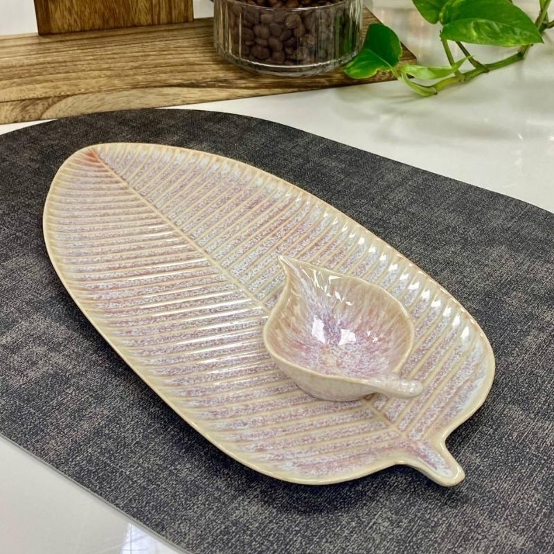 Тарілка-листок Pink Tinder