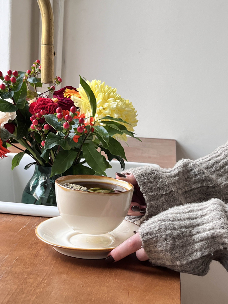 Керамическая чашка с блюдцем Seasons