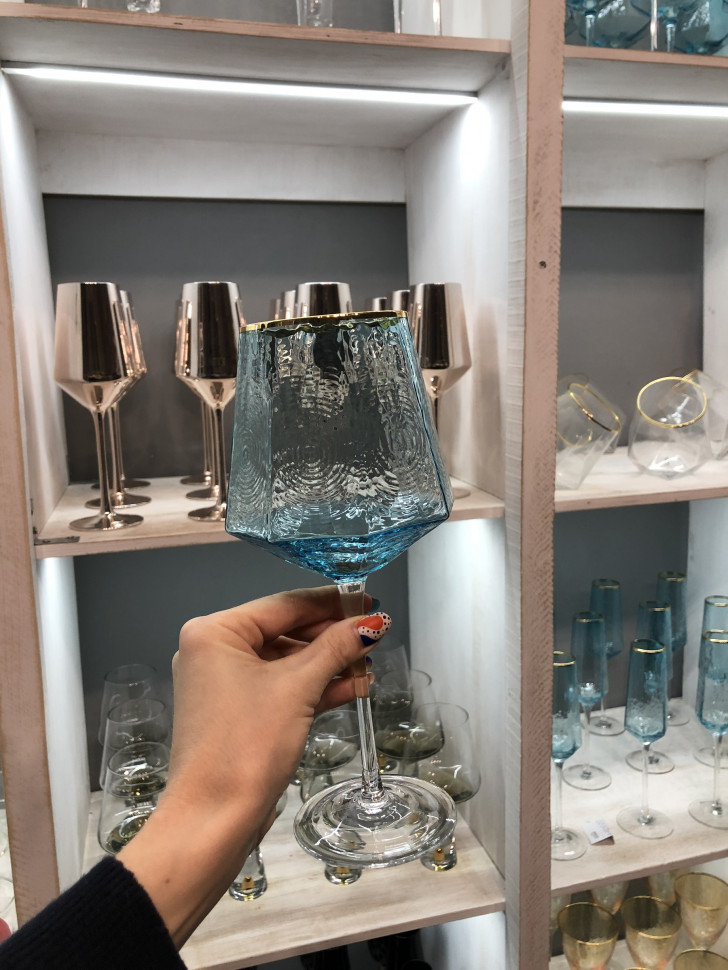 Стеклянный голубой бокал для вина Richard Blue 550 мл