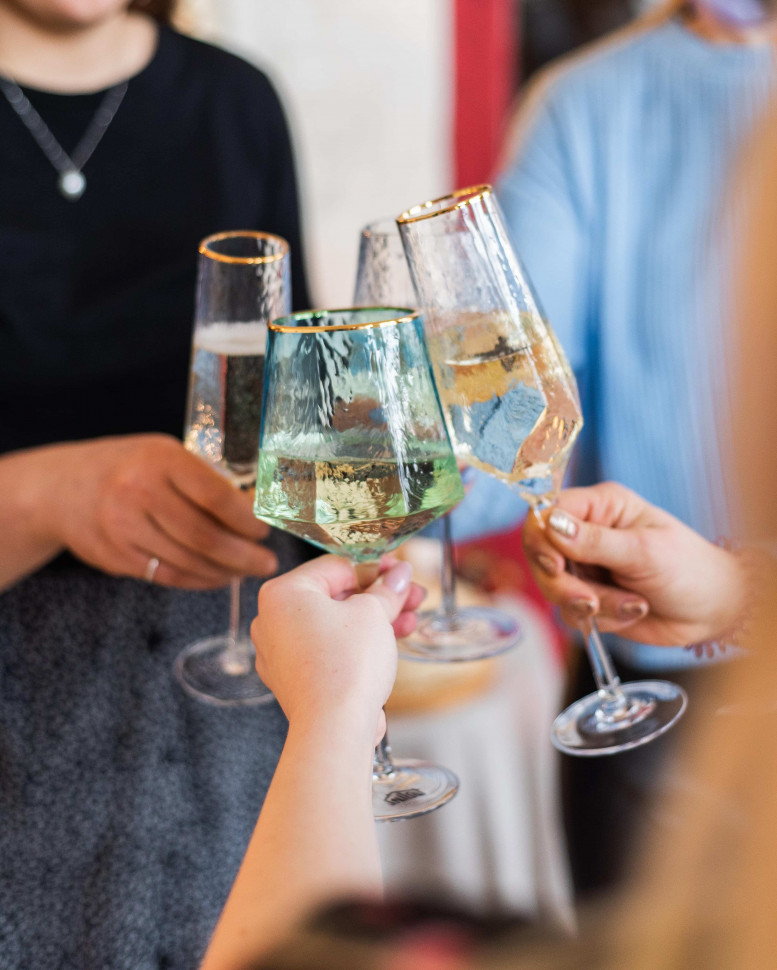 Стеклянный голубой бокал для вина Richard Blue 550 мл