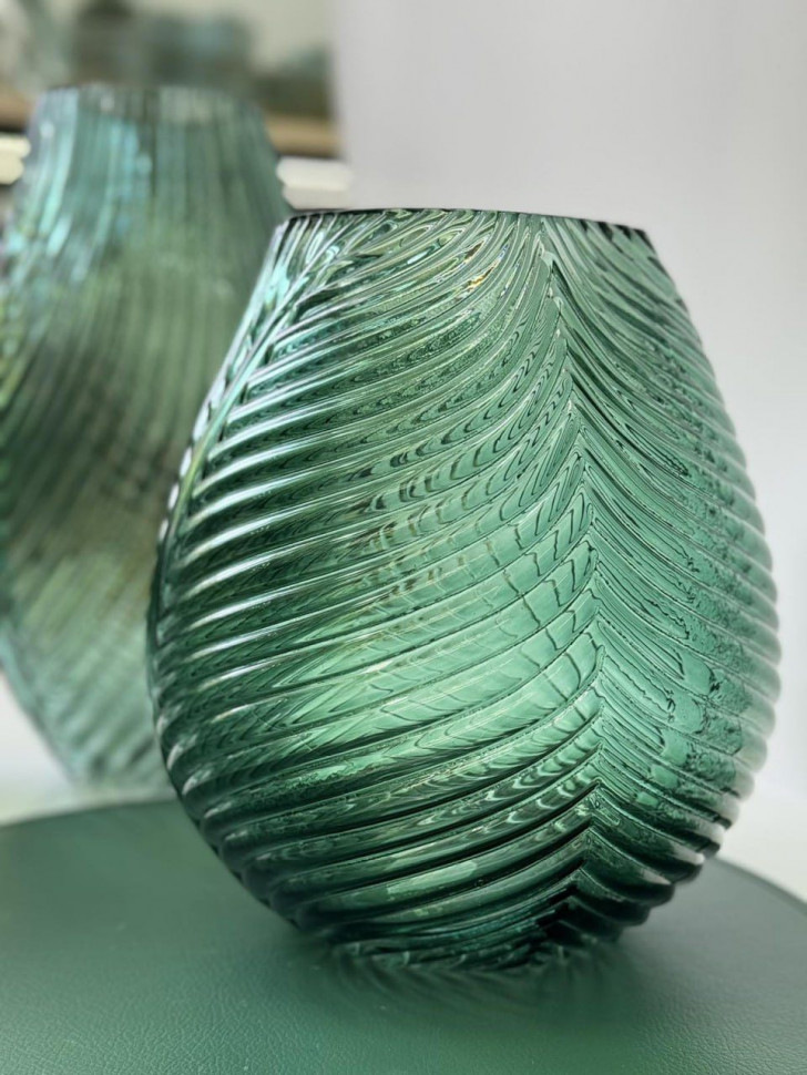 Стеклянная ваза Leaf