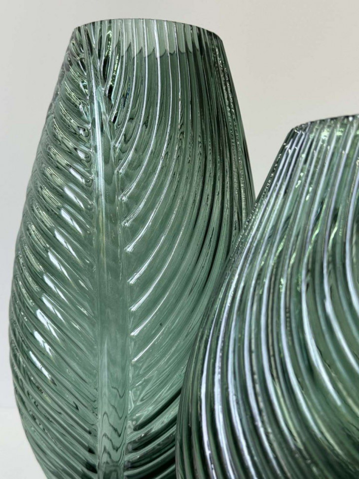 Стеклянная ваза Leaf