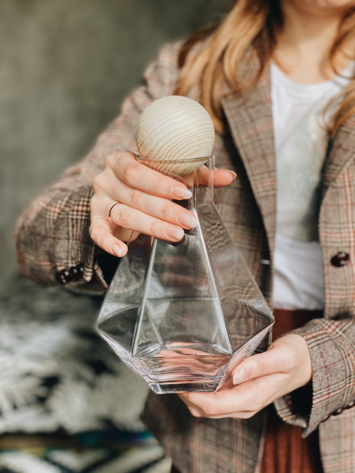 Стеклянный графин для напитков Blush 1430 мл