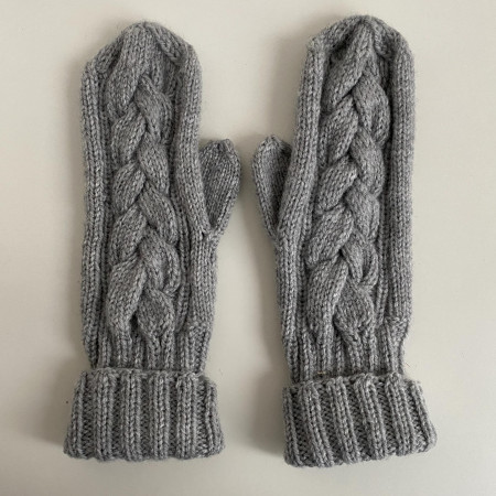 Вязаные варежки Kossa