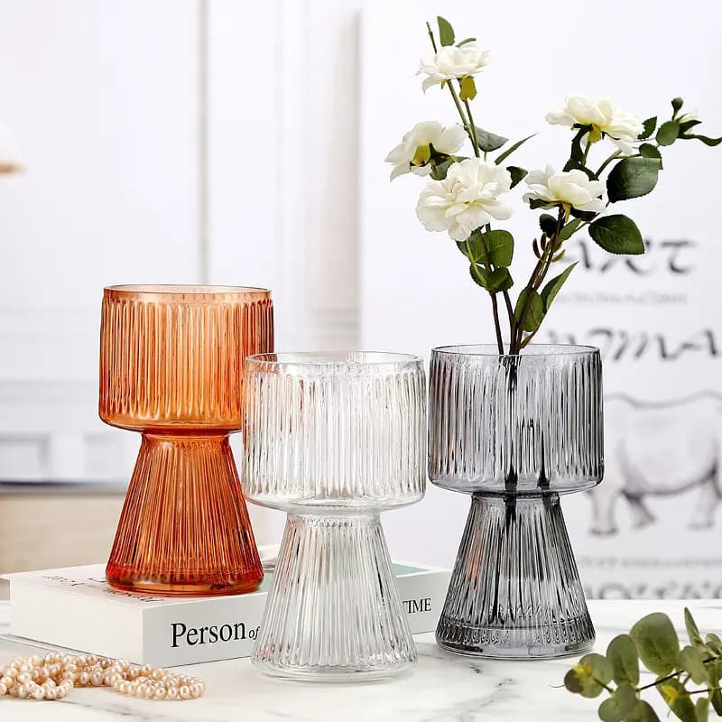 Стеклянная ваза Elegance