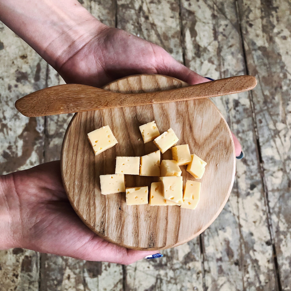 Доска сырная для подачи Brie