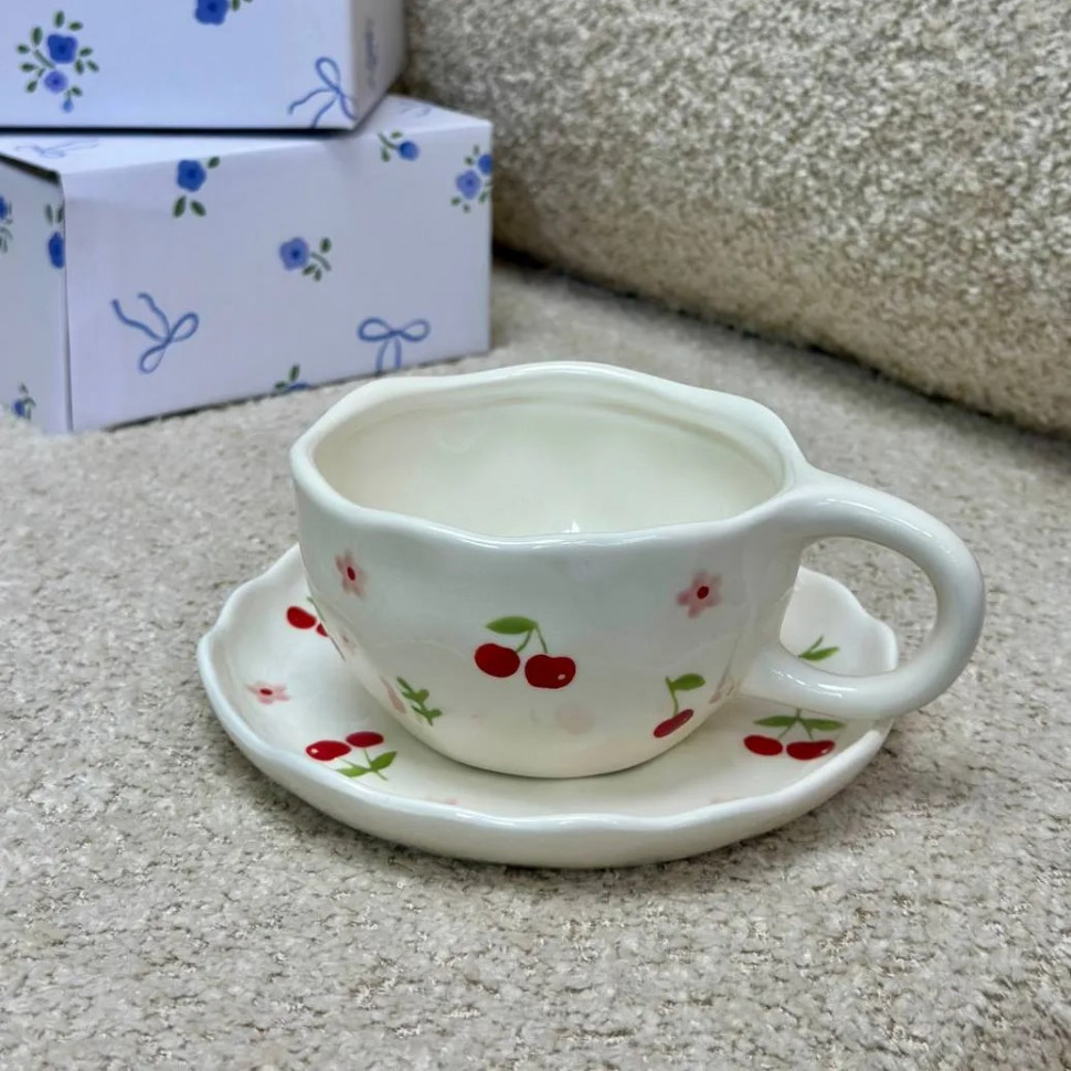 Чашка з блюдцем Cherrie Mania