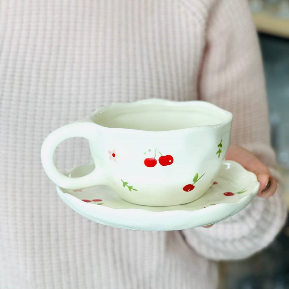 Чашка з блюдцем Cherrie Mania