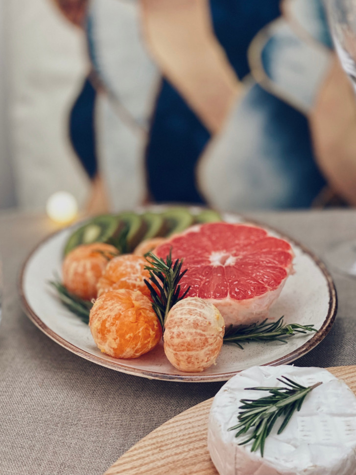 Фарфоровое блюдо Porcelain