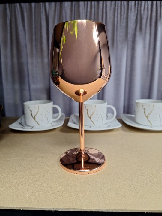 Бокал для вина Rose gold