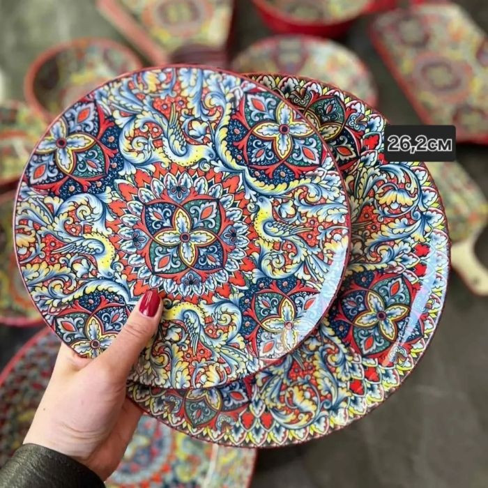 Тарелка Painted red