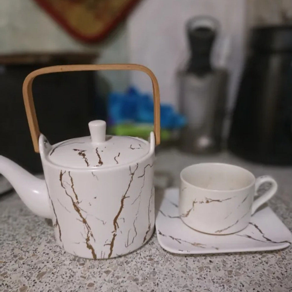 Порцеляновий чайник Wiese