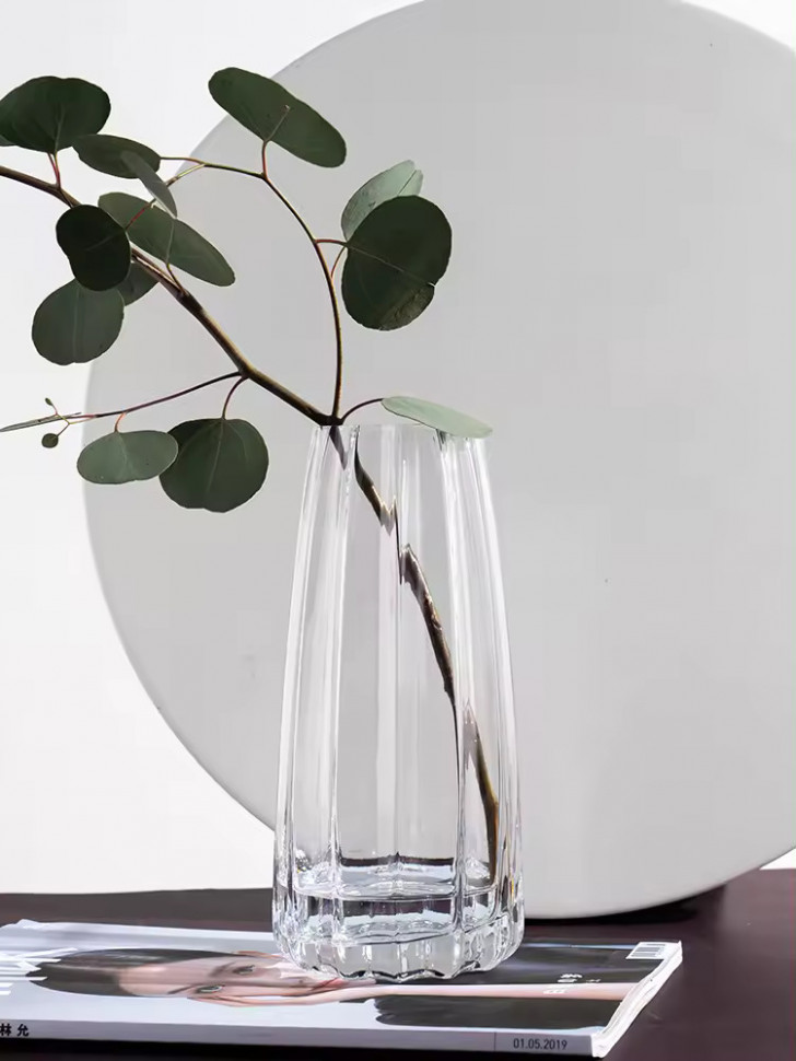 Стеклянная ваза Brease