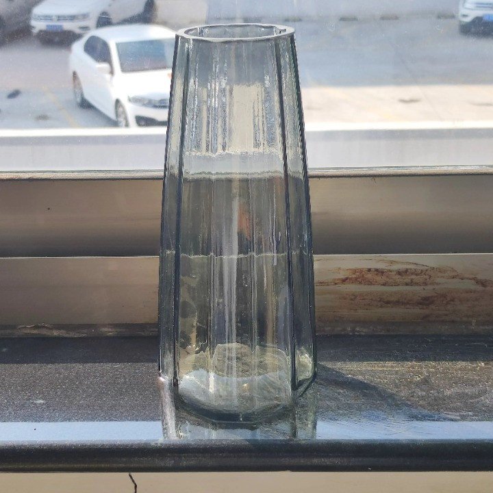 Стеклянная ваза Brease
