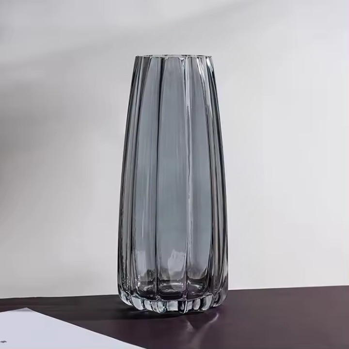 Стеклянная ваза Brease