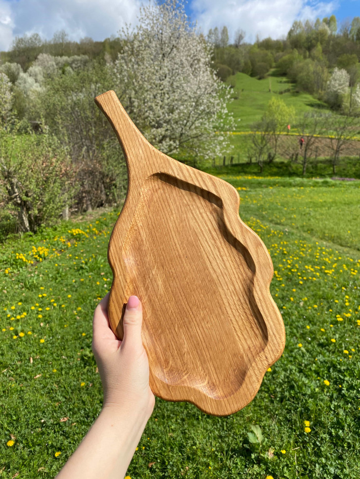 Деревянная доска для подачи Oak Leaf