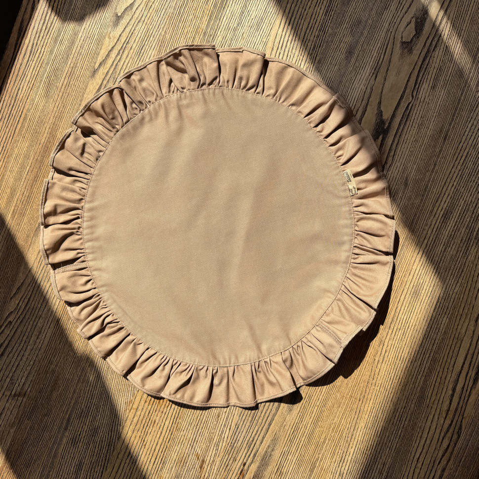 Круглые салфетки с воланами Sandro