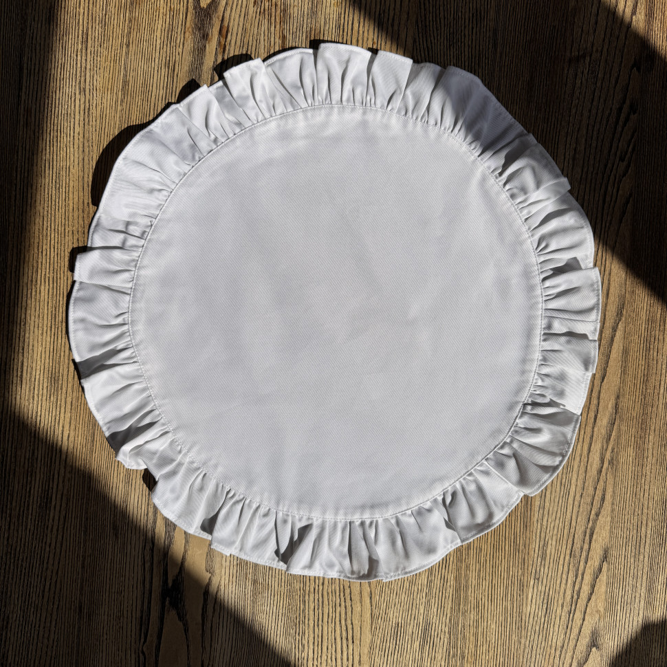 Круглые салфетки с воланами Sandro