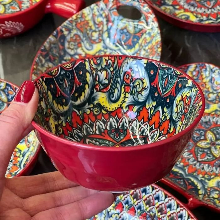 Салатник Painted red