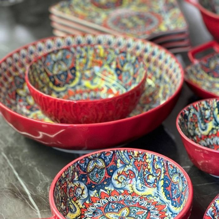 Салатник Painted red