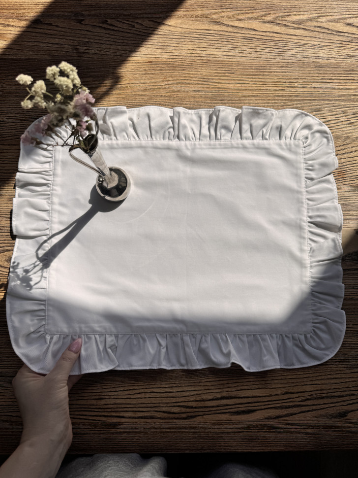 Прямоугольные салфетки с воланами Sandro 