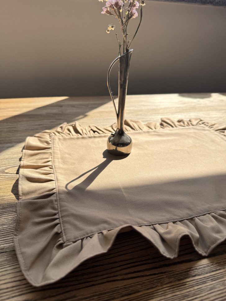 Прямоугольные салфетки с воланами Sandro 