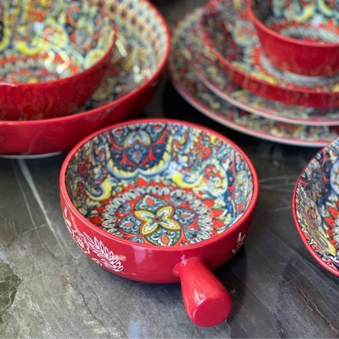 Салатник с ручкой Painted red 500 мл