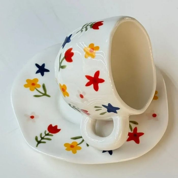 Чашка з блюдцем Flowers 300 мл