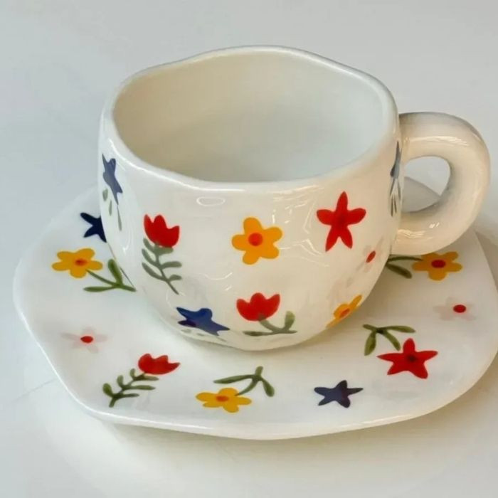 Чашка з блюдцем Flowers 300 мл