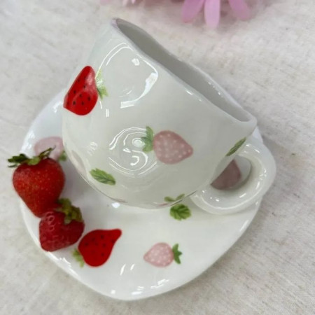 Чашка с блюдцем Morango 300 мл