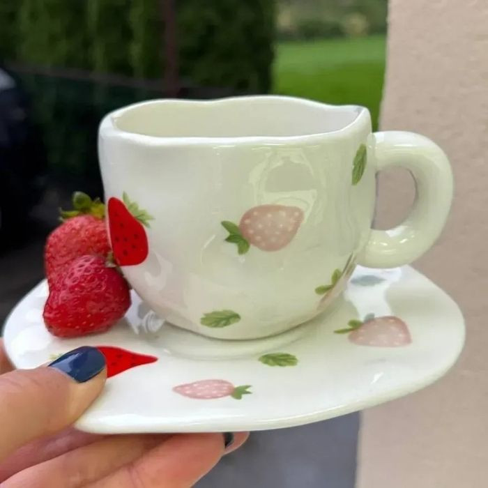 Чашка з блюдцем Morango 300 мл