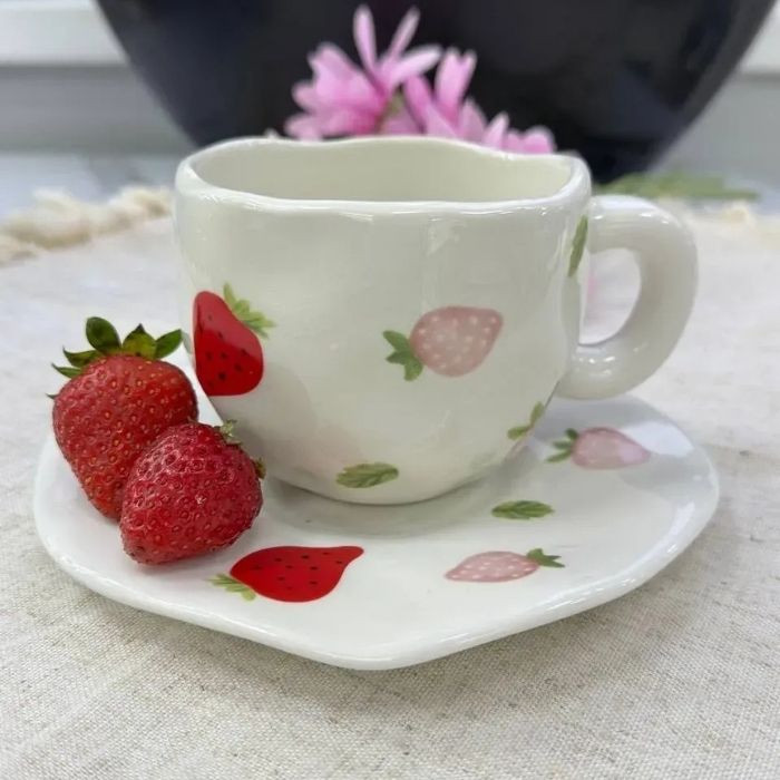 Чашка з блюдцем Morango 300 мл