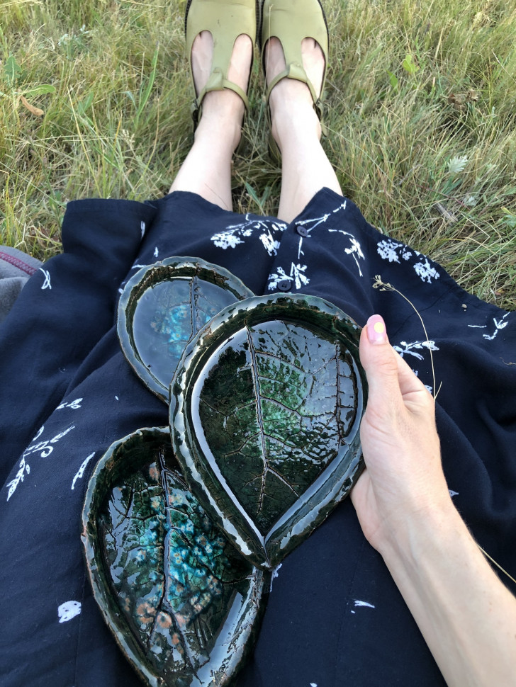 Зеленая керамическая тарелка Leaf