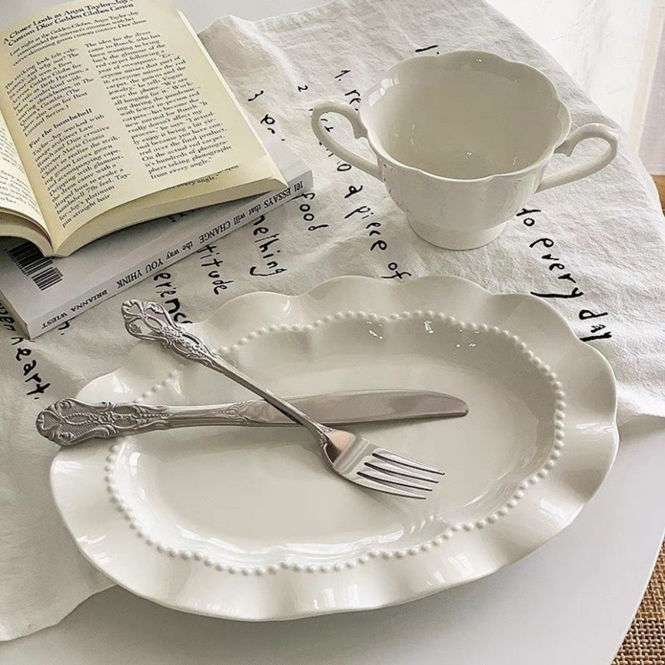 Тарелка овальная White watercolor 