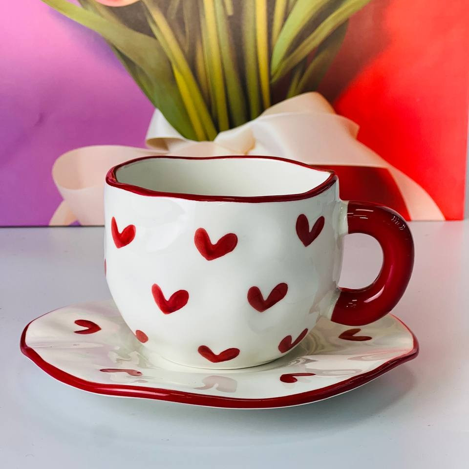 Чашка с блюдцем Red hearts