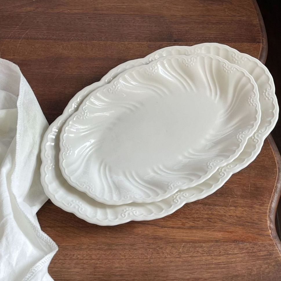 Тарелка овальная Winter watercolor