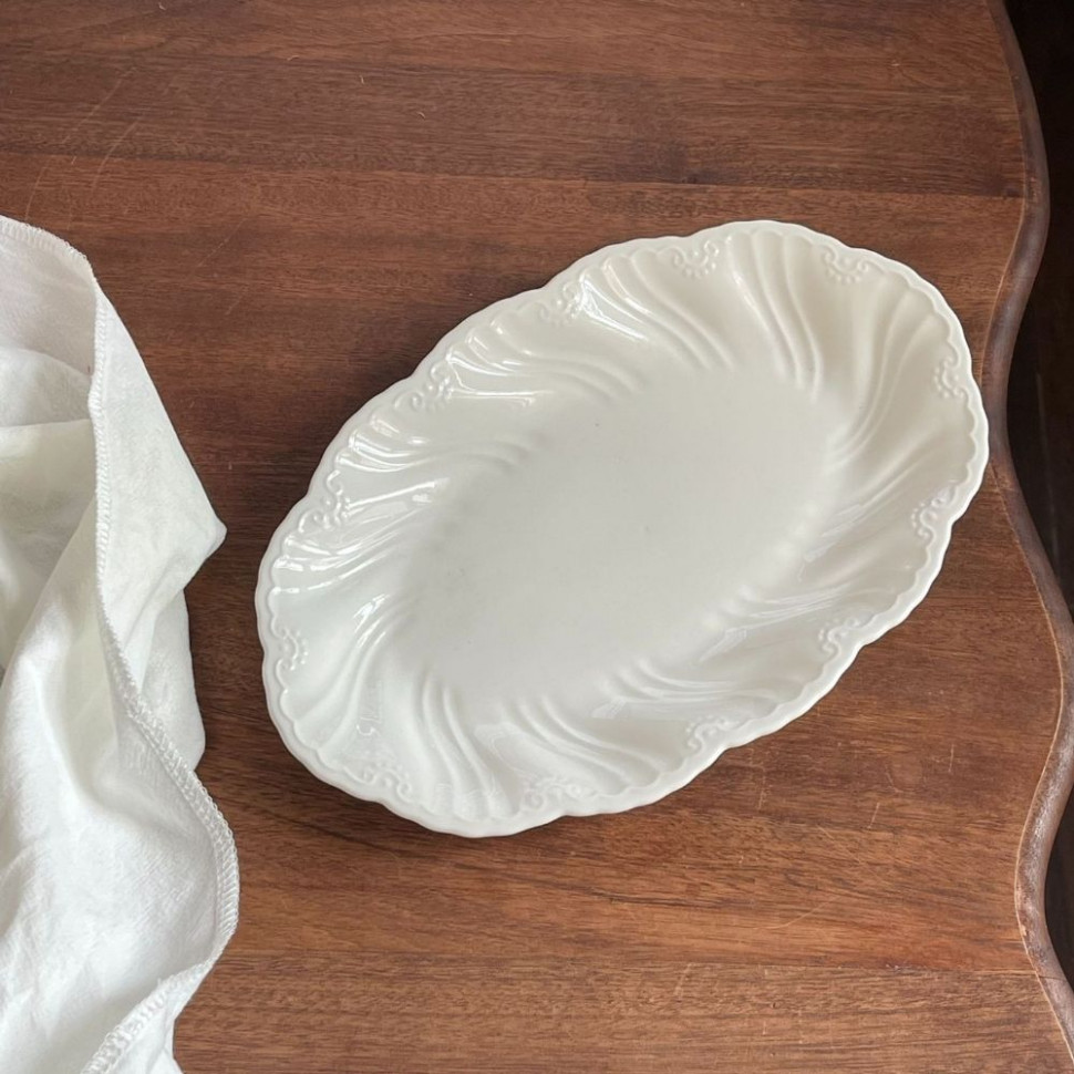 Тарелка овальная Winter watercolor