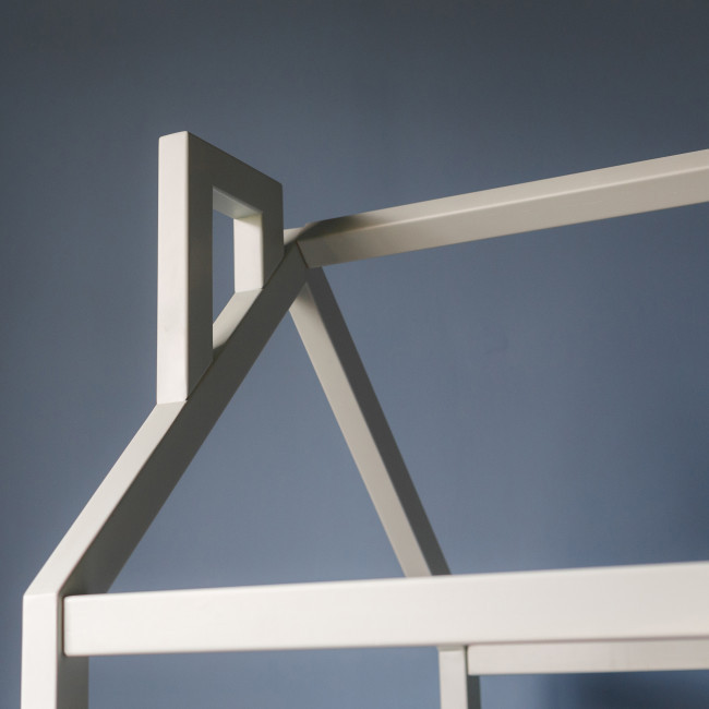 Детская кровать-домик "Bernar-tween (M)"