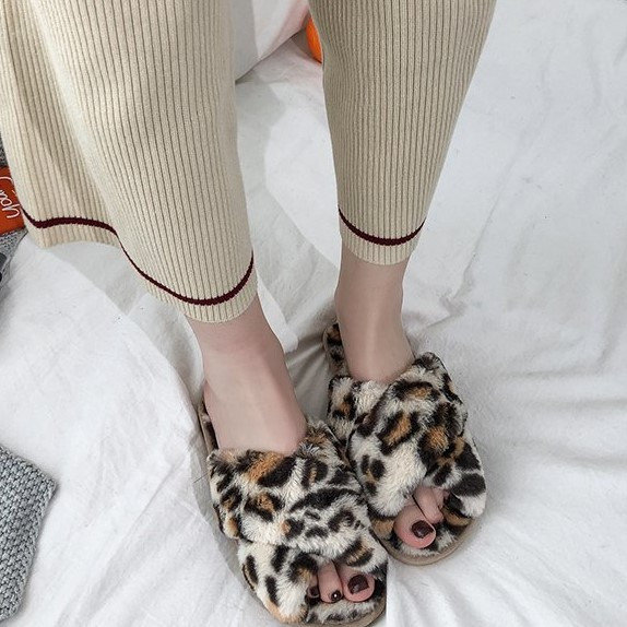 Домашние тапочки Leoo