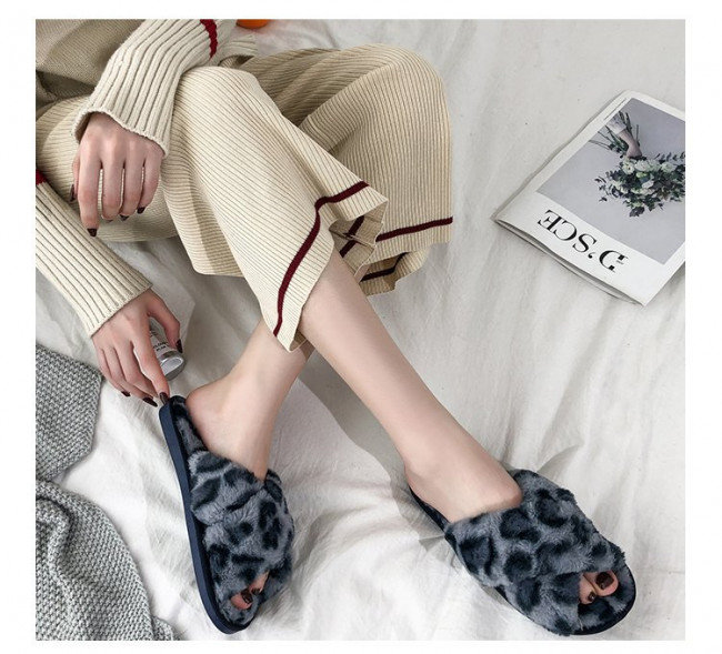 Домашние тапочки Leoo